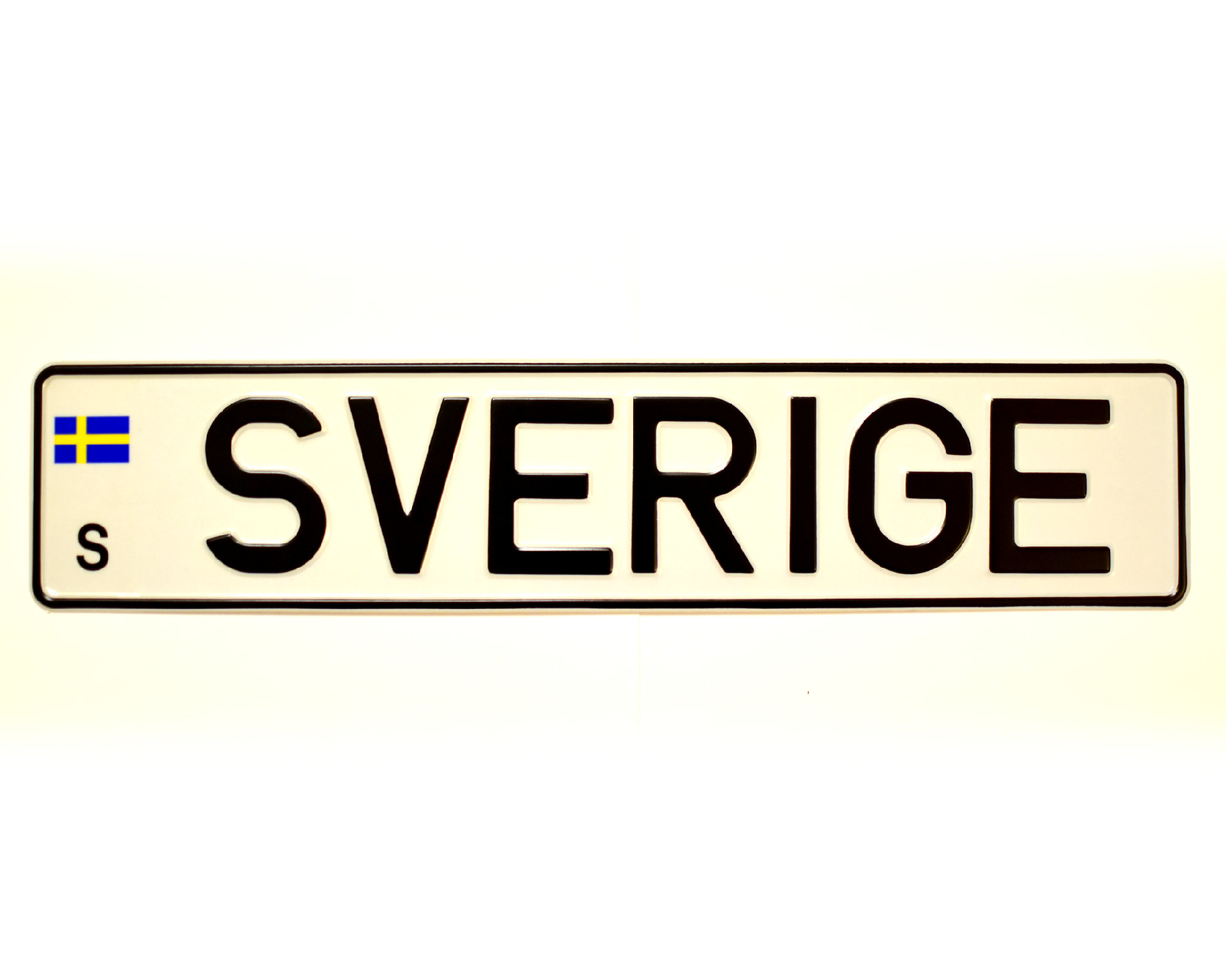 03c. Schwedisches Schild m. Fahne auf weissem Hintergrund 520 mm